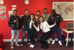 La Escuela en MANCHESTER-ECONÓMICO