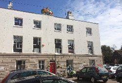 ESCUELA en CANTERBURY