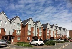 ALOJAMIENTO  en PROGRAMA SINGLES CANTERBURY - INGLATERRA - VERANO