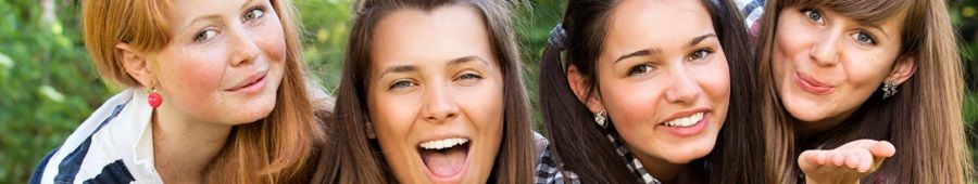 JÓVENES EN WATERFORD (IRLANDA) con monitor