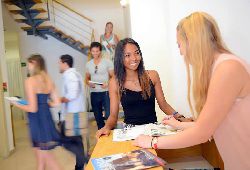 La Escuela en ST.JULIANS