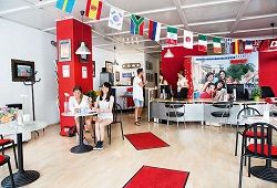 La Escuela en Jóvenes alemán en Frankfurt (Alemania) sin monitor