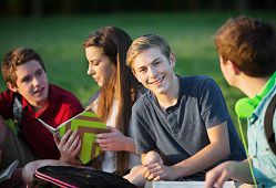 Edades y Fechas en Jóvenes en Toronto (Canadá) con monitor